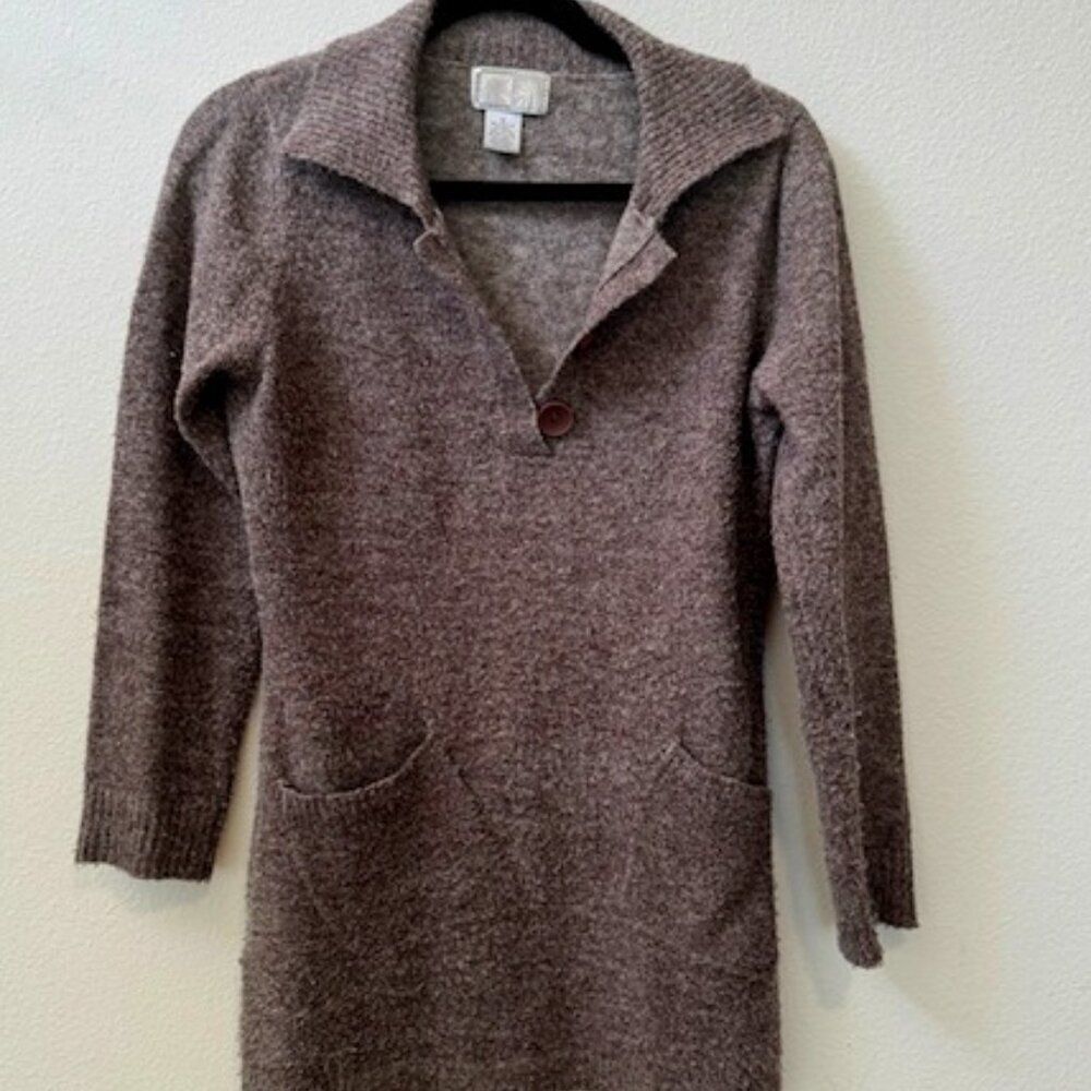 Alberto Makali long stylish sweater